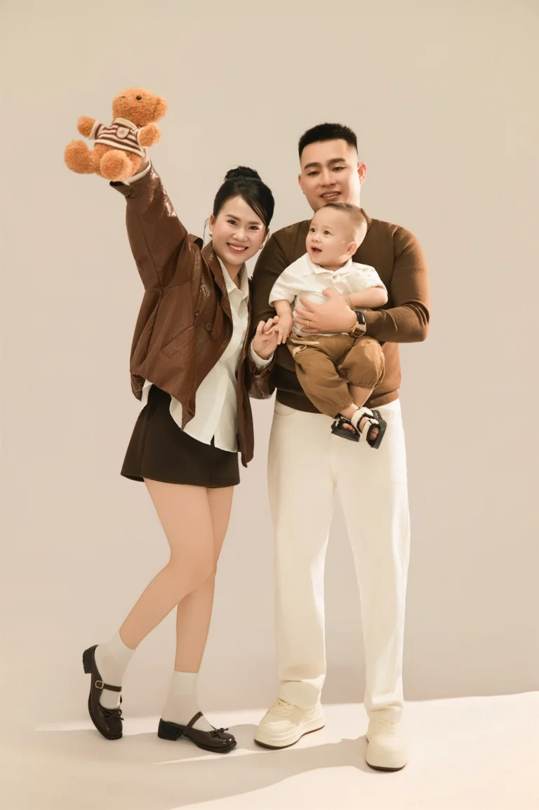 Ảnh Gia Đình Phông Be – 06