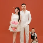 Ảnh Gia Đình Phông Đỏ – 08